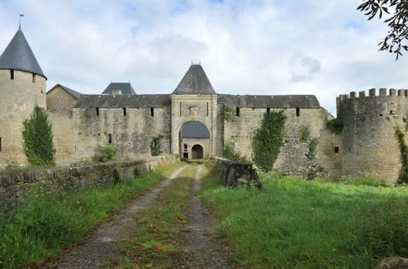 Vieux-Château, France